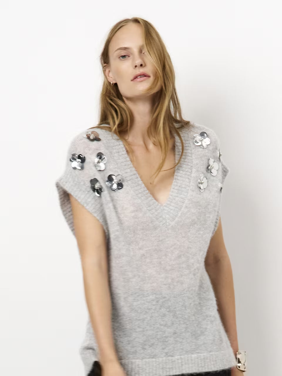 Nycia Sleeveless sequin sweater