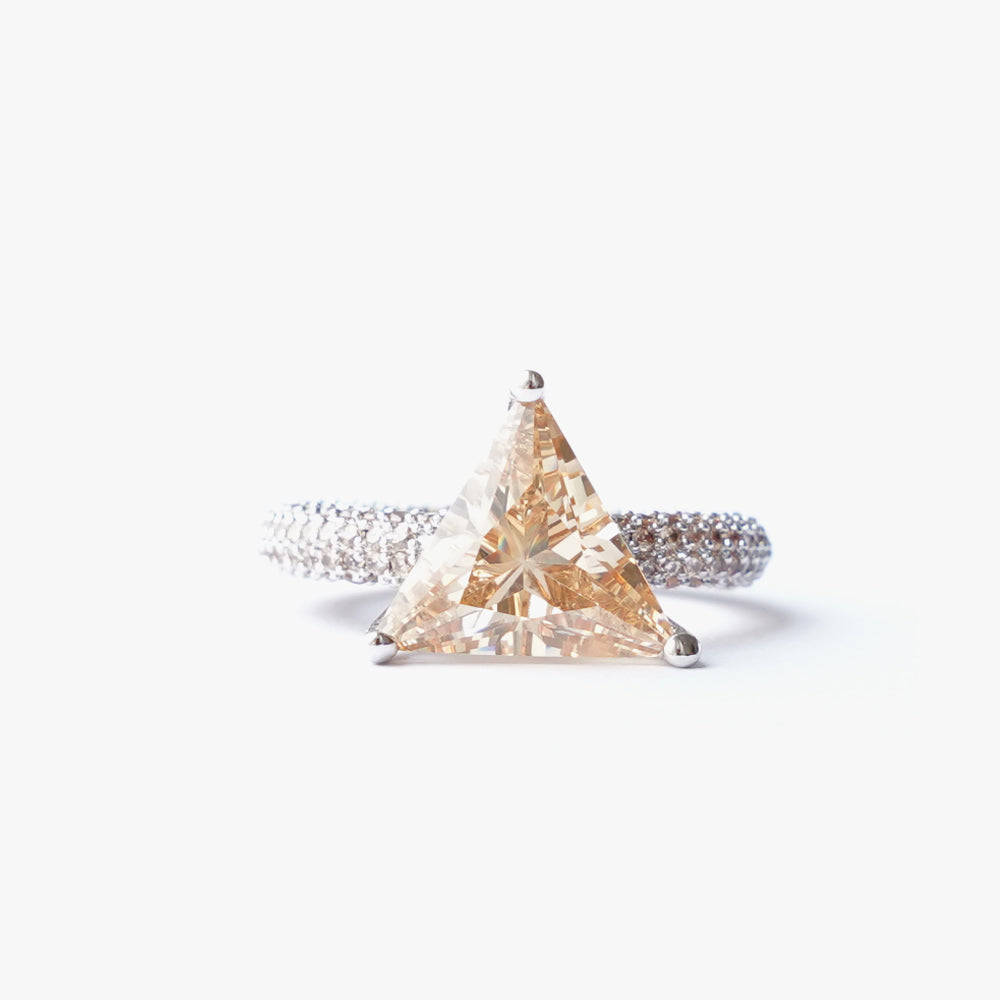 Mega triangle ring beige silver