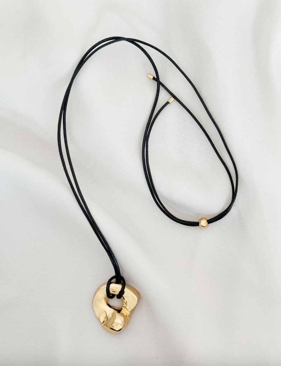 Ada Pendant Necklace