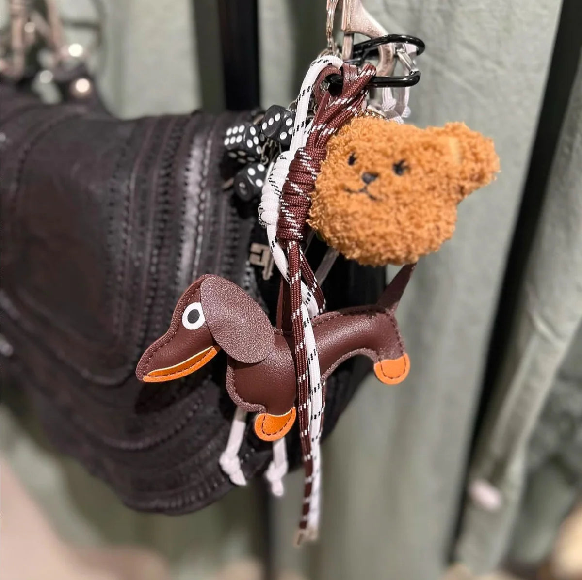 STICKY BESTIE, BAG CHARM SET - Brown