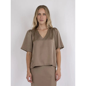 
                  
                    Ladda bild in galleri, Largo Heavy Sateen Blouse
                  
                