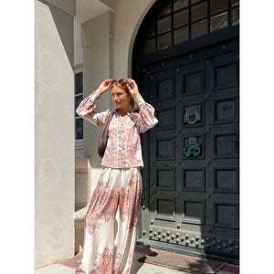 
                  
                    Ladda bild in galleri, Massima Paisley Border Blouse
                  
                