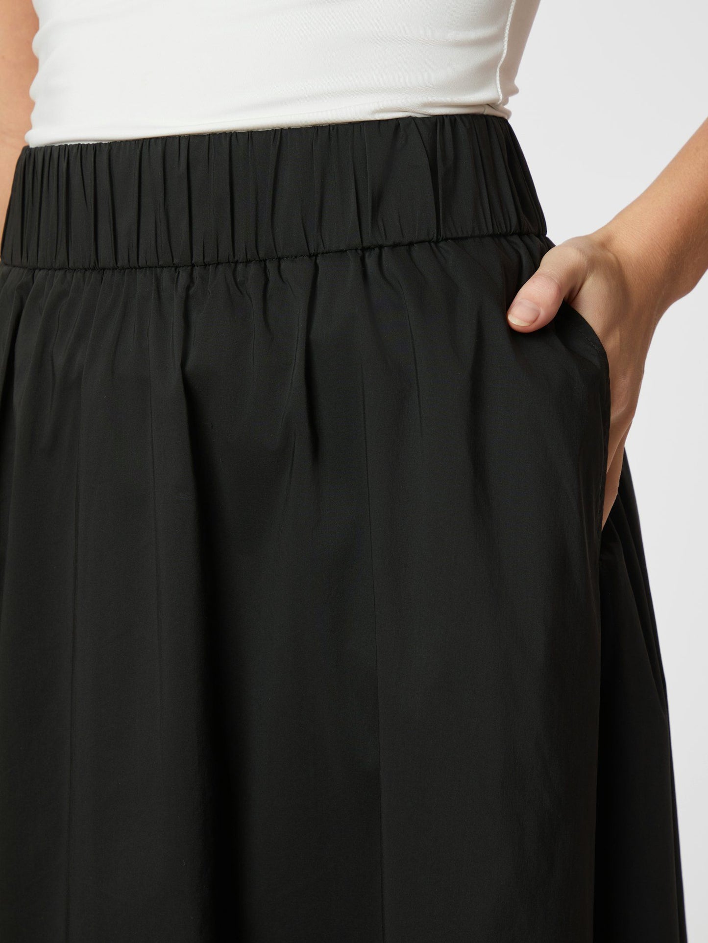 Yara Long Poplin Skirt - black