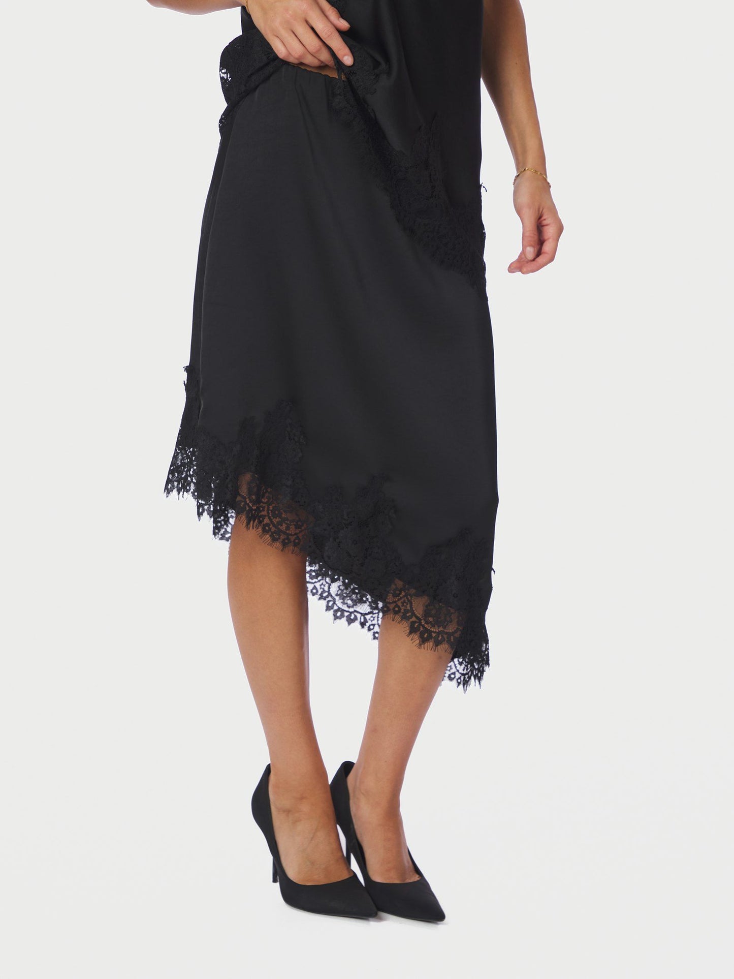 Fiora Lace Skirt