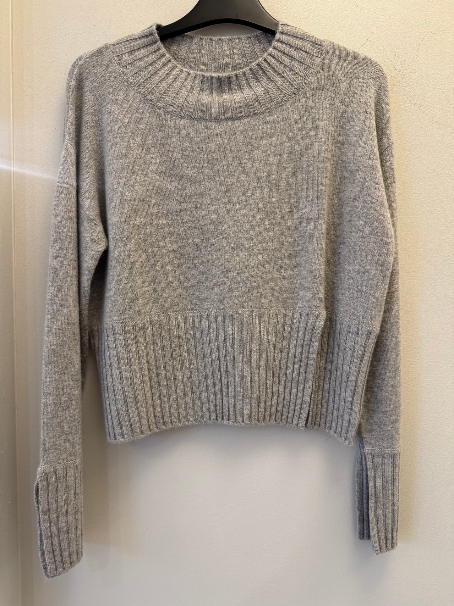 Canuma pullover
