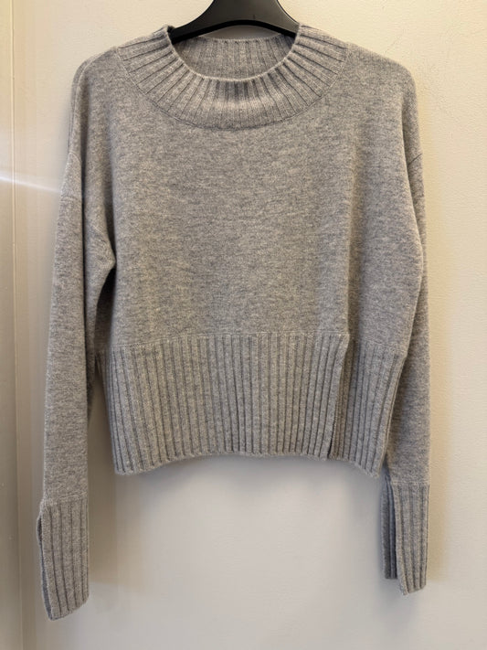 Canuma pullover