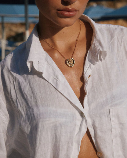 The Coquille Pendant Necklace