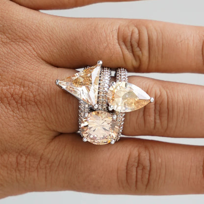 Mega drop ring beige silver