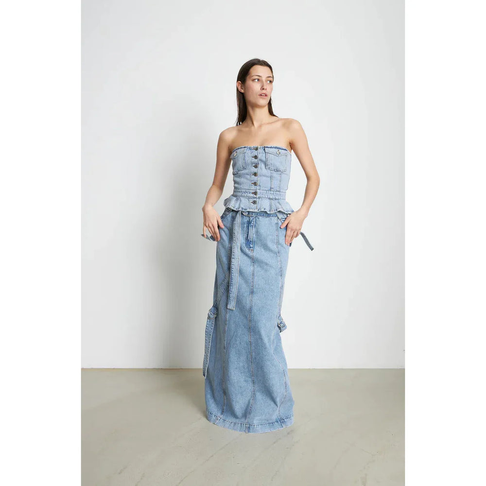 
                  
                    Ladda bild in galleri, STRAPLESS DENIM TOP - WASHED DENIM
                  
                