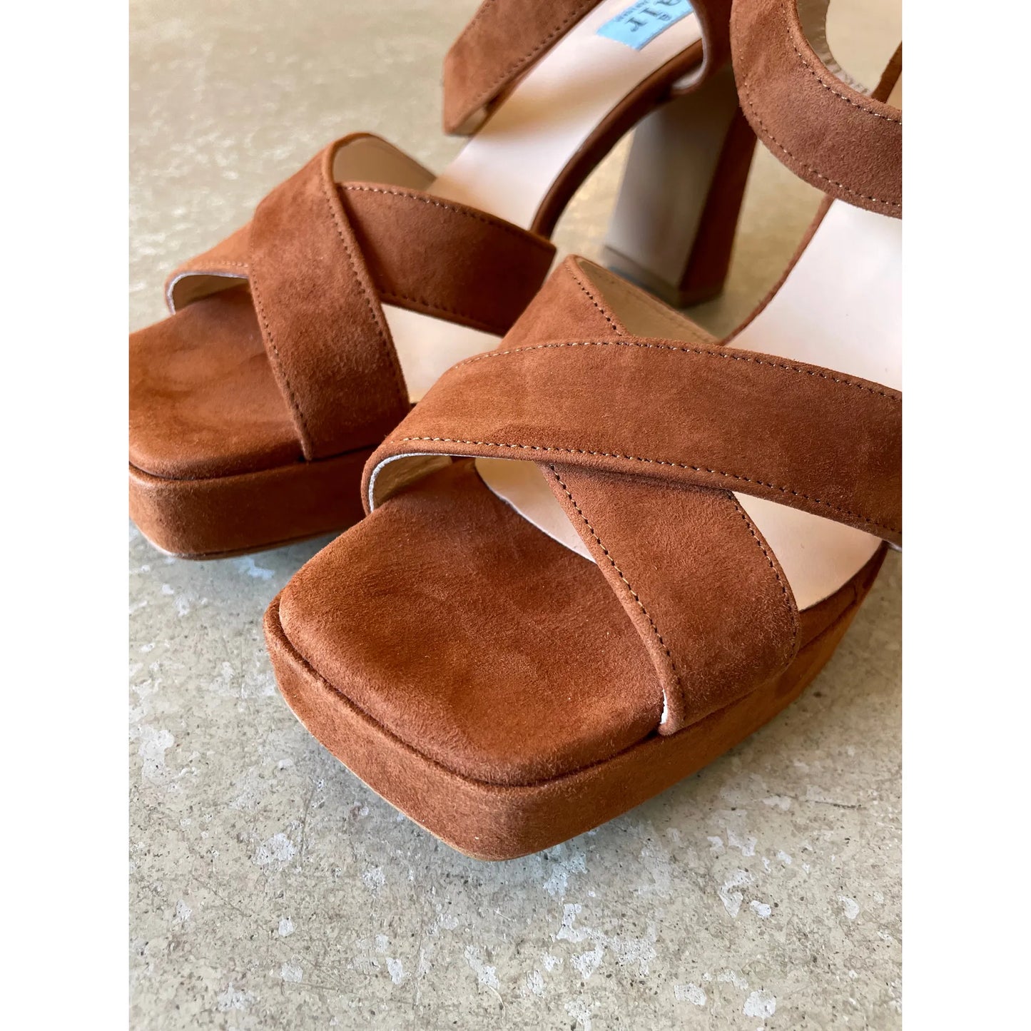 Valeria Heels