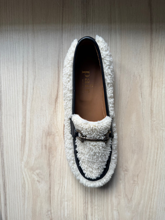 Apair Fur Loafers
