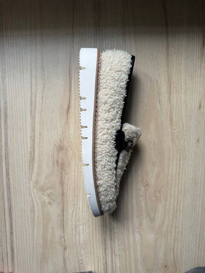 Apair Fur Loafers