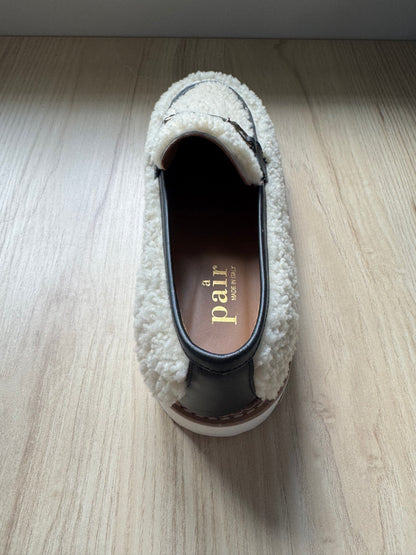 Apair Fur Loafers