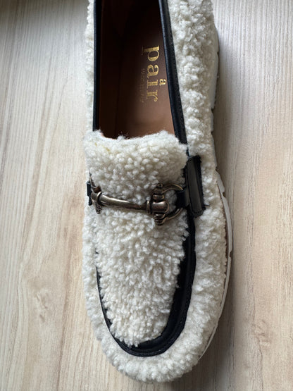 Apair Fur Loafers