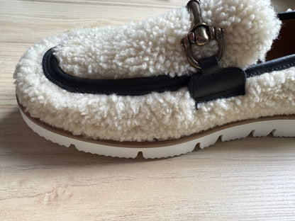 Apair Fur Loafers