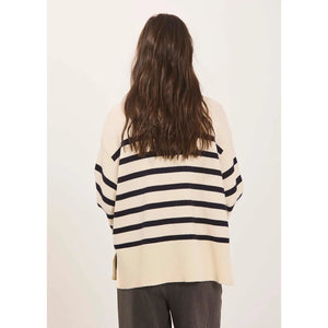 
                  
                    Ladda bild in galleri, LINDSAY NEW KNIT STRIPE TOP
                  
                