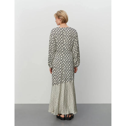 Melia - Mini Abstract Logo