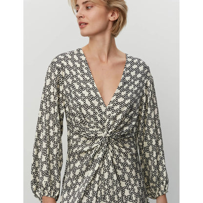 Melia - Mini Abstract Logo