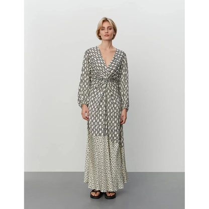 Melia - Mini Abstract Logo