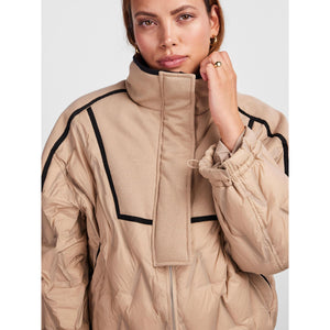 
                  
                    Ladda bild in galleri, YASJERA DOWN JACKET
                  
                