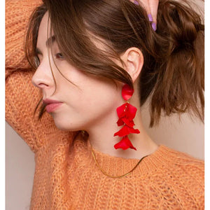 
                  
                    Ladda bild in galleri, Flake Earring
                  
                