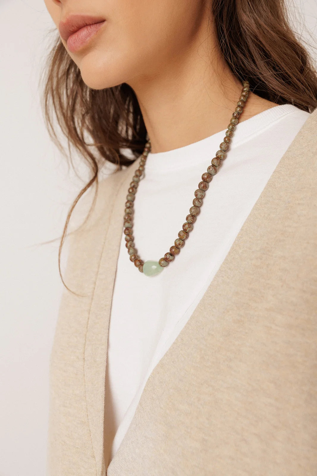 Necklace chocolate pearl