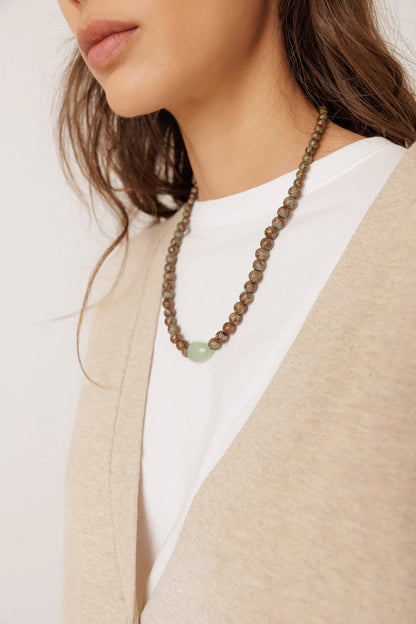 Necklace chocolate pearl