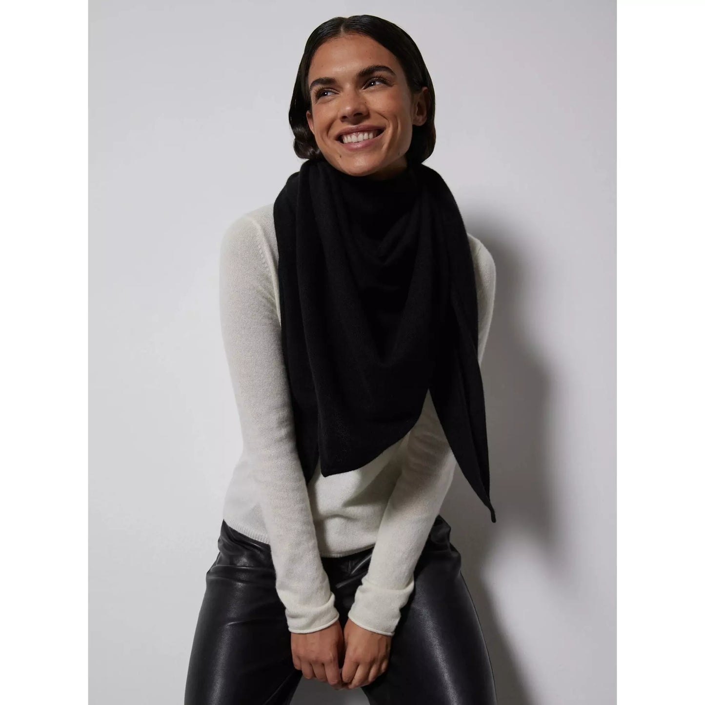 Notshy Eleonore Scarf Svart