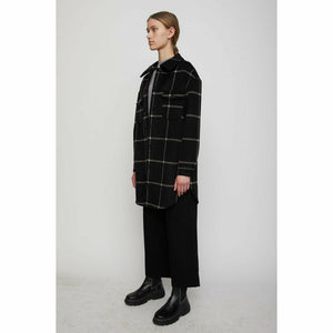 
                  
                    Ladda bild in galleri, JUST Luca Shirt Jacket svart
                  
                