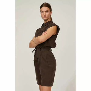 
                  
                    Ladda bild in galleri, Priva shorts
                  
                