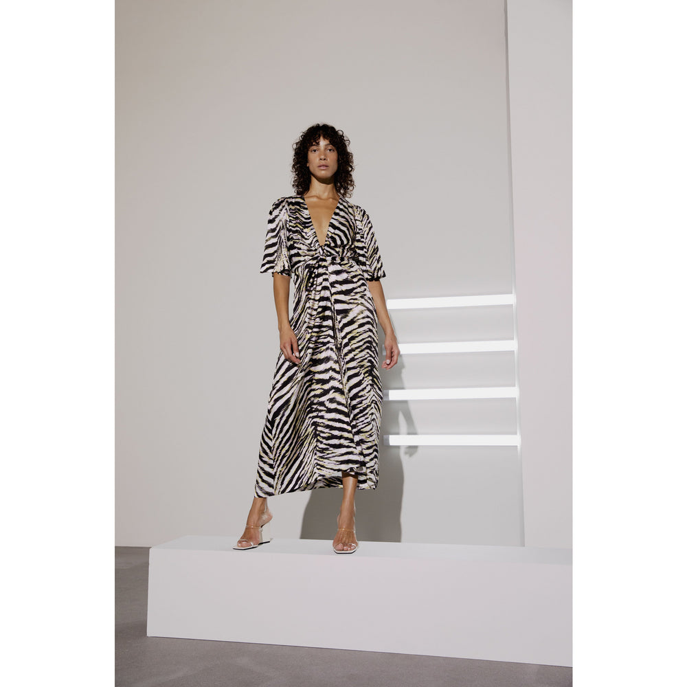
                  
                    Ladda bild in galleri, CMSABINA-DRESS
                  
                