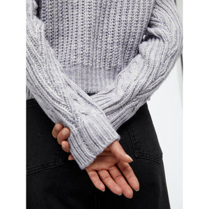 
                  
                    Ladda bild in galleri, OBJKELLY L/S KNIT PULLOVER
                  
                