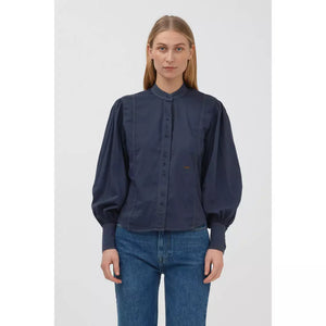 
                  
                    Ladda bild in galleri, Portia 3 Needle Shirt
                  
                
