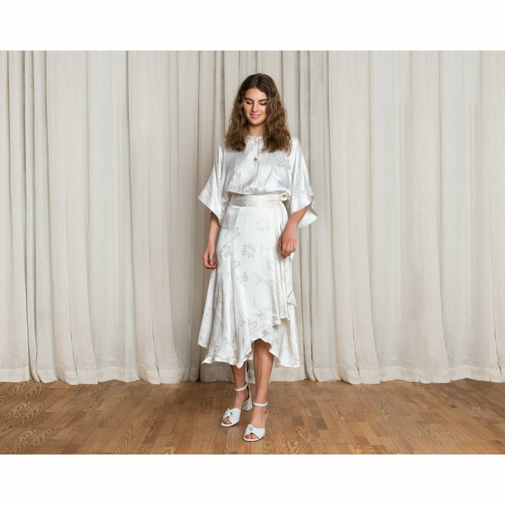
                  
                    Ladda bild in galleri, Valerie - Amani Blouse vit
                  
                